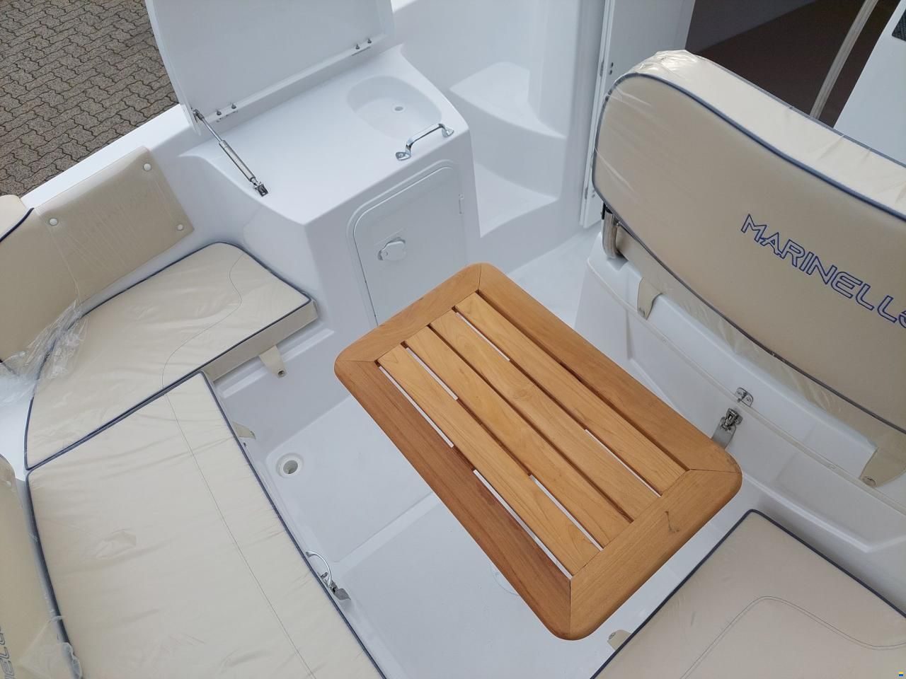 Marinello 590 Cabin