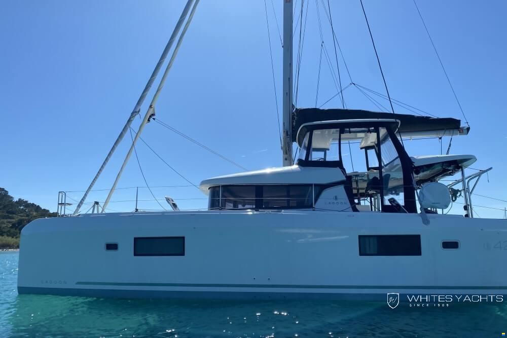 Lagoon 42