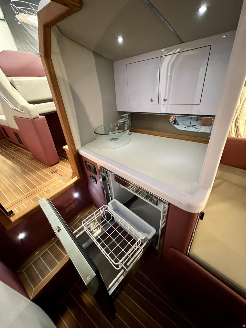 A. Mostes Offshore 31 EVO