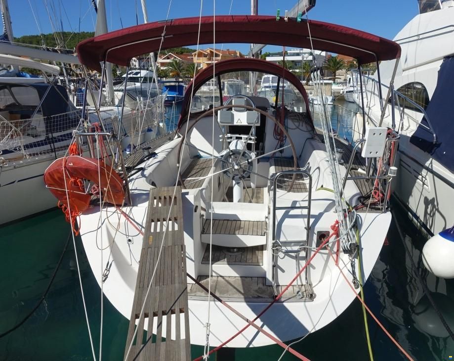 Elan 333 2 Cabins