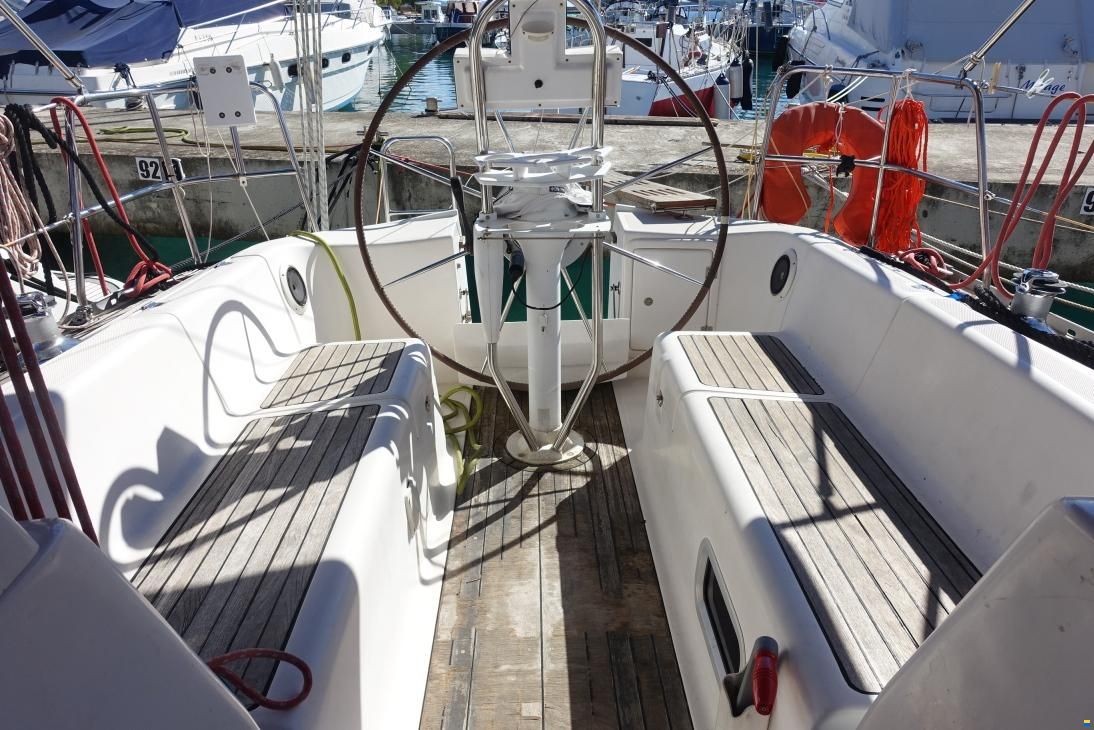 Elan 333 2 Cabins