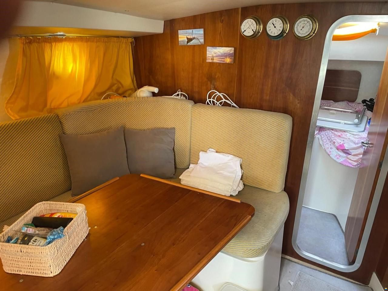 Azimut AZ 28