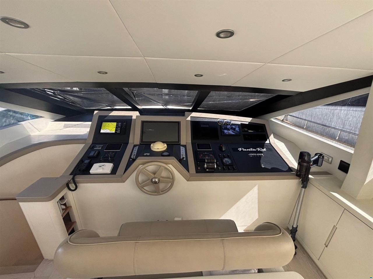 Jaguar 24 sport HT