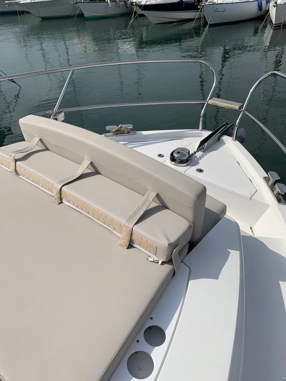 Sealine C330
