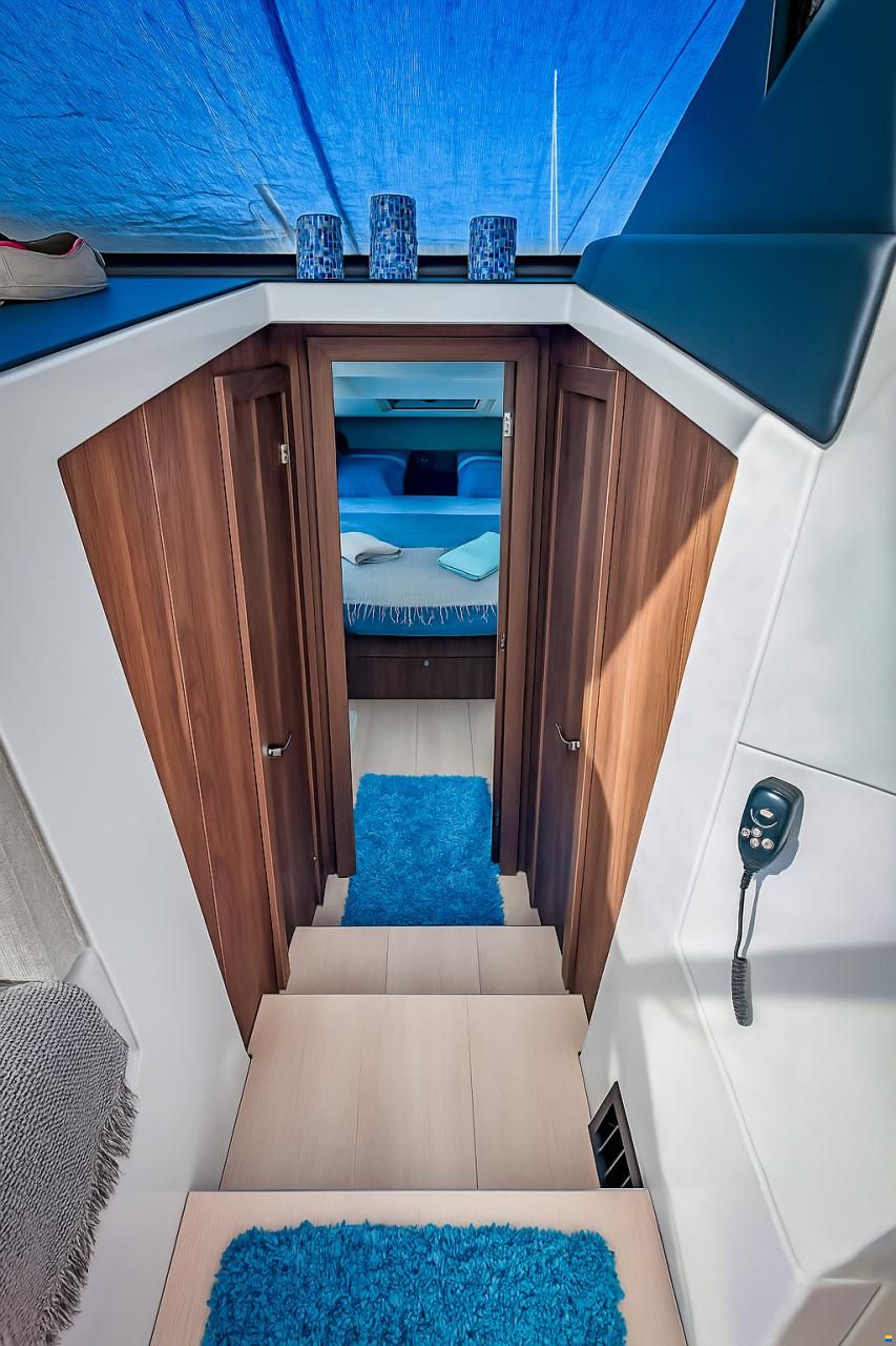 Sealine C330