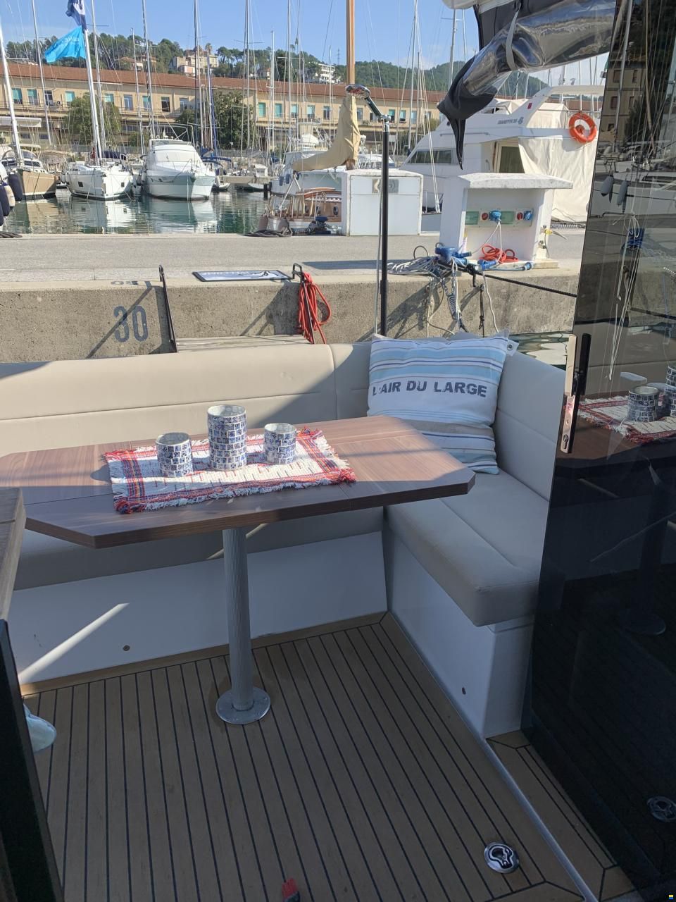 Sealine C330