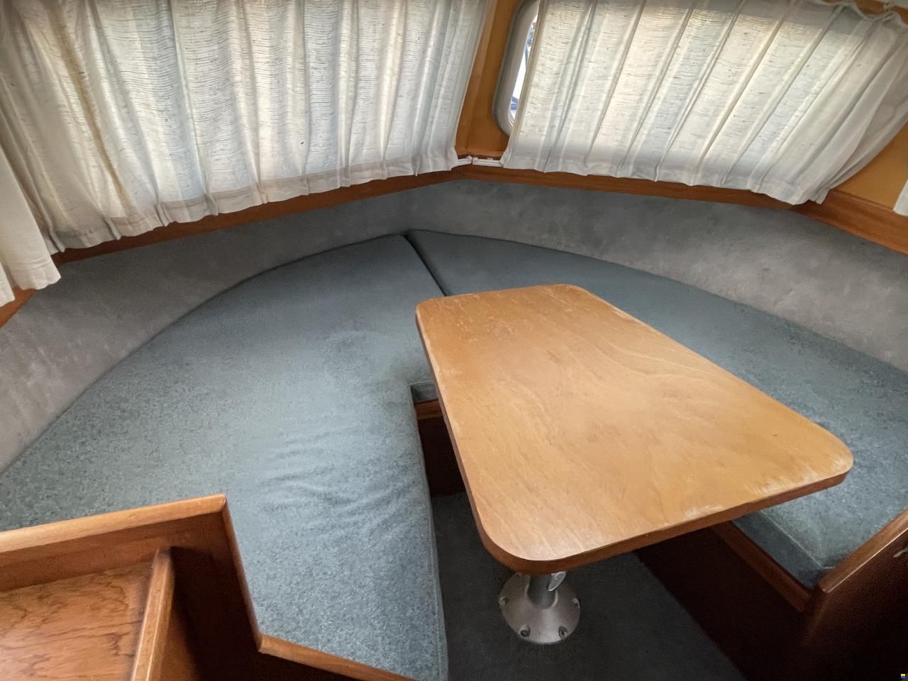 Crown Cruiser 970 OK