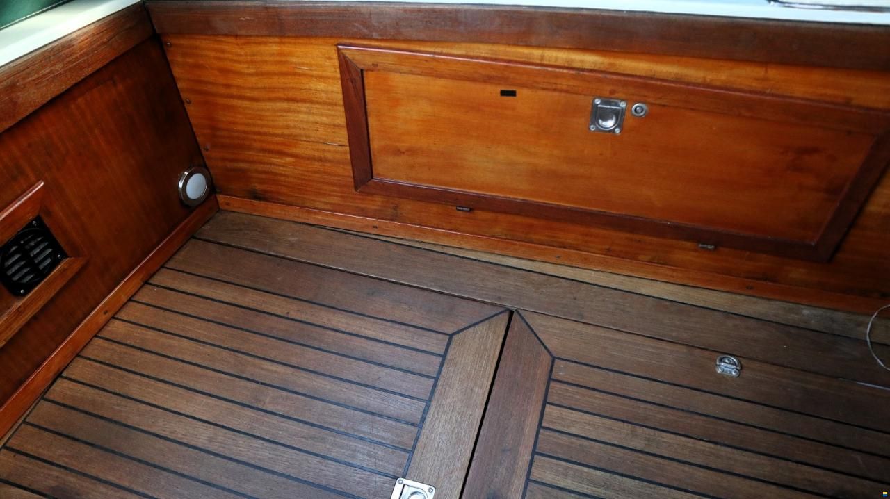 Coronet 30 Oceanfarer