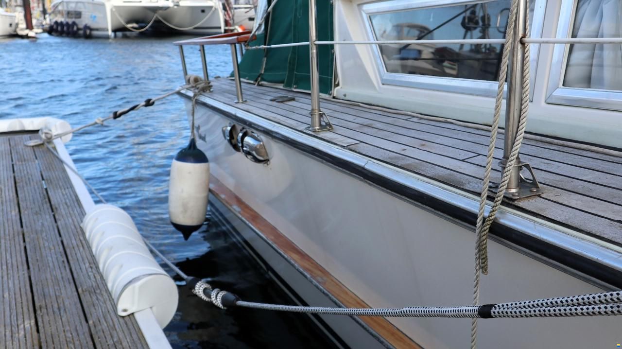 Coronet 30 Oceanfarer