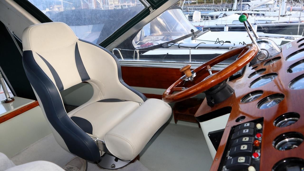 Coronet 30 Oceanfarer