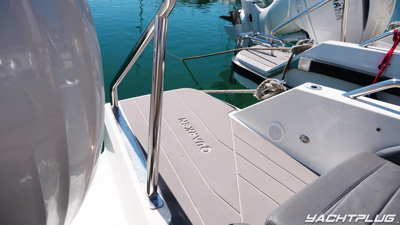 Quarken 27 T-Top