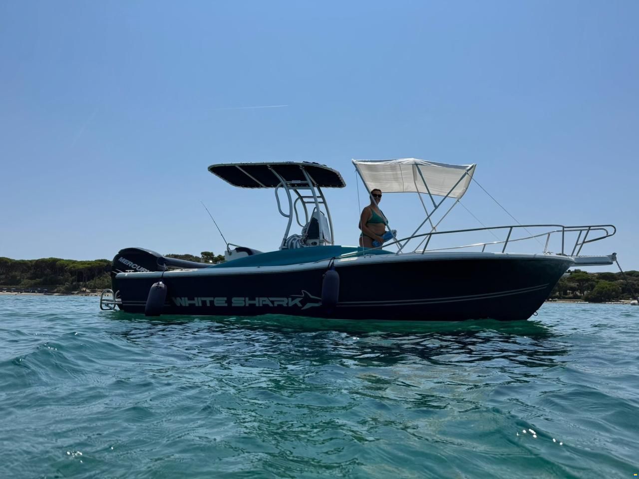 White Shark 215