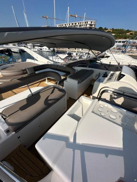 Ferretti CUSTOM LINE 94 - scafo #20