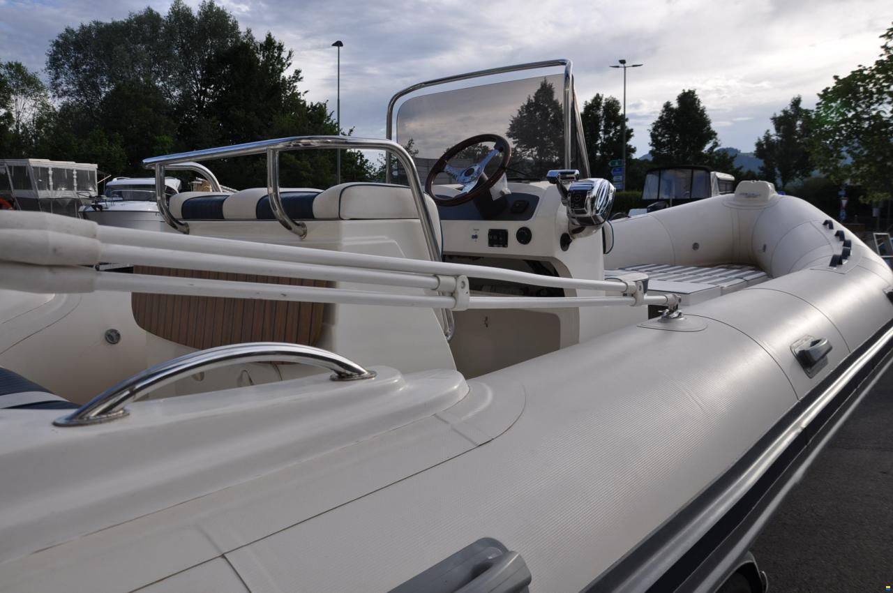 Valiant 750 Cruiser