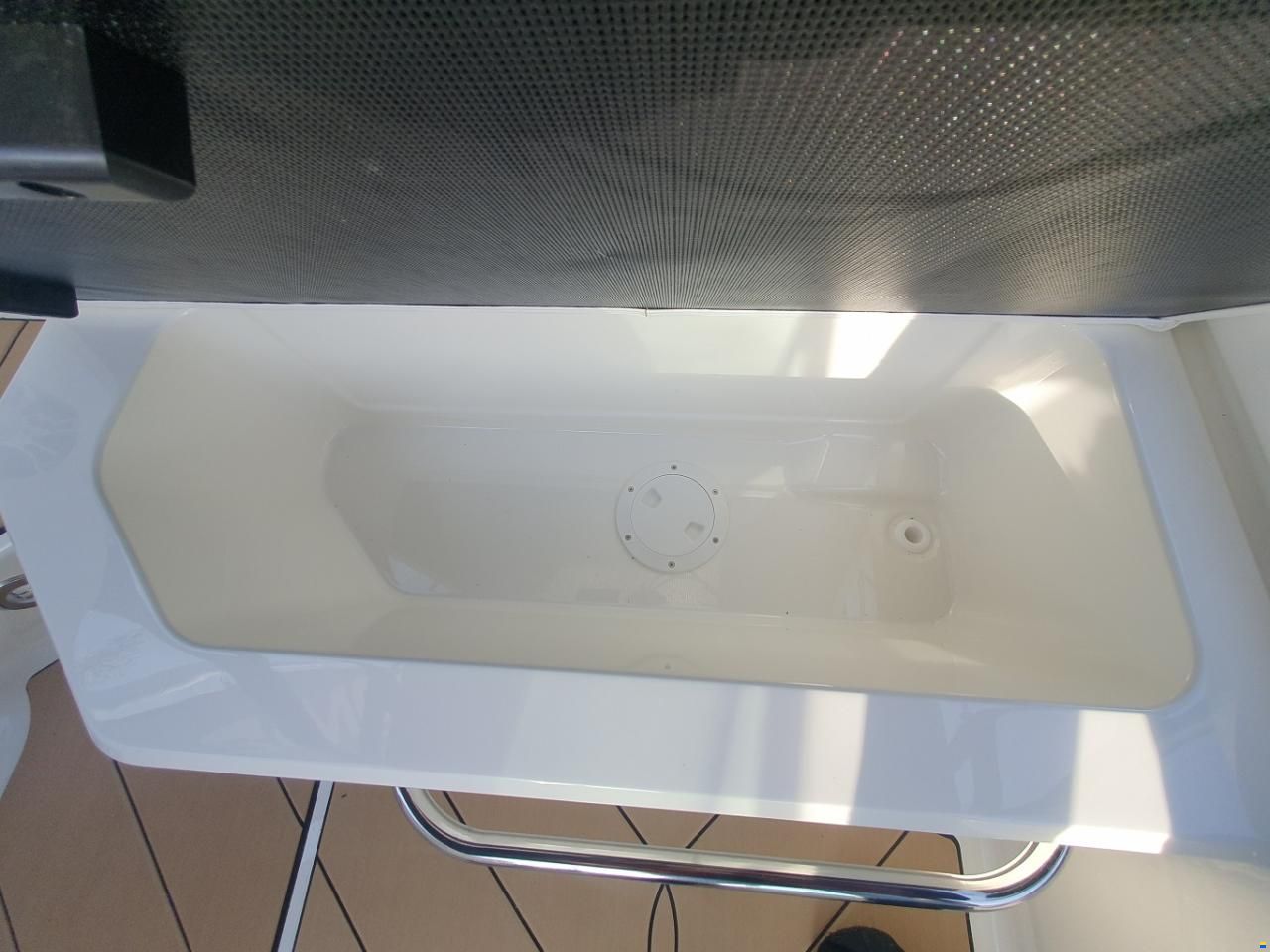 Sea Ray SPX 190 Outboard