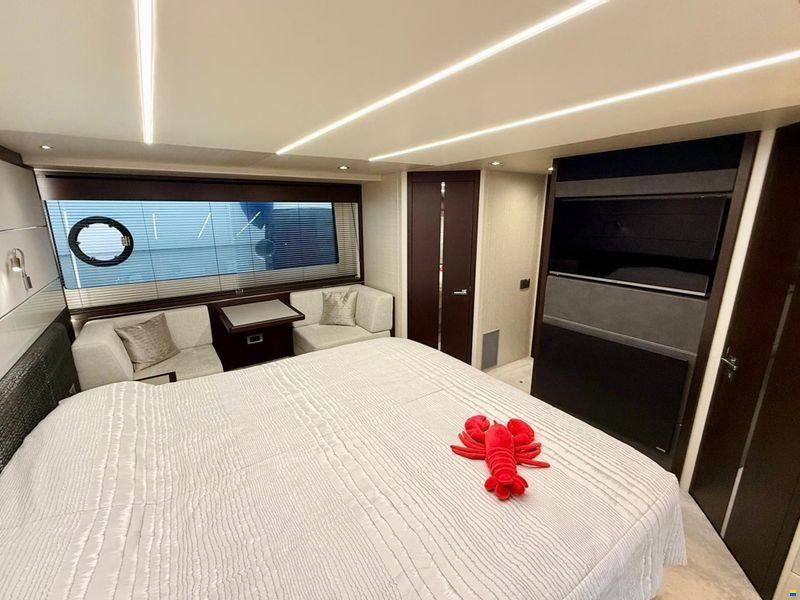 Sunseeker 74 Sport Yacht