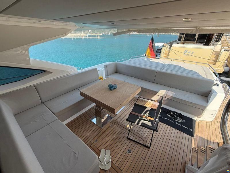 Sunseeker 74 Sport Yacht