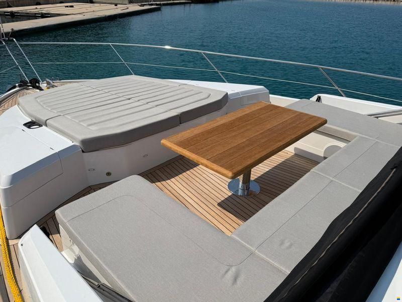 Sunseeker 74 Sport Yacht