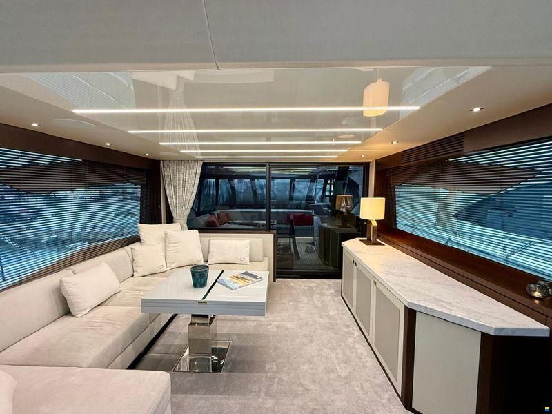 Sunseeker 74 Sport Yacht