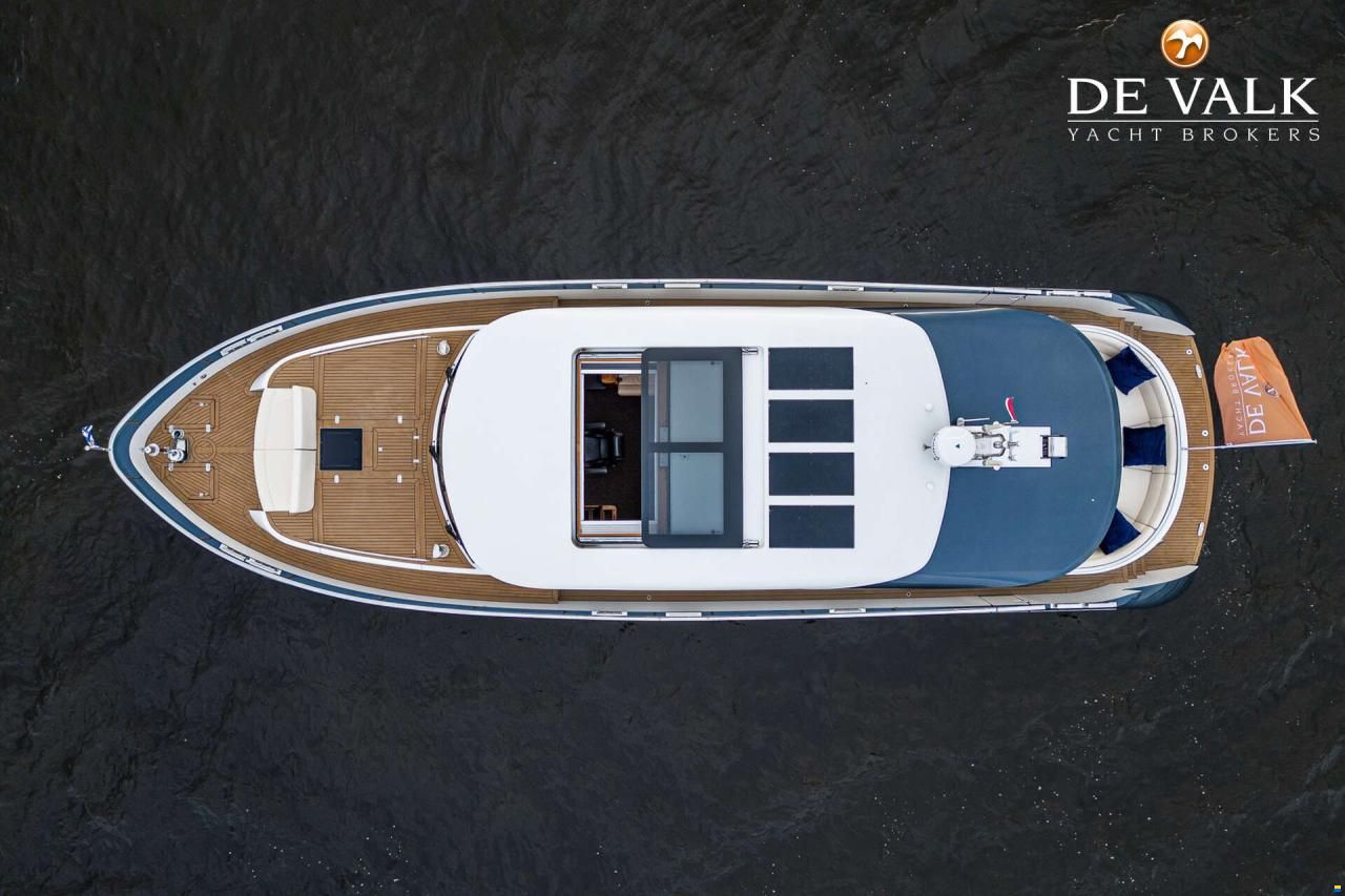 Holterman & De Vries 53 Commander