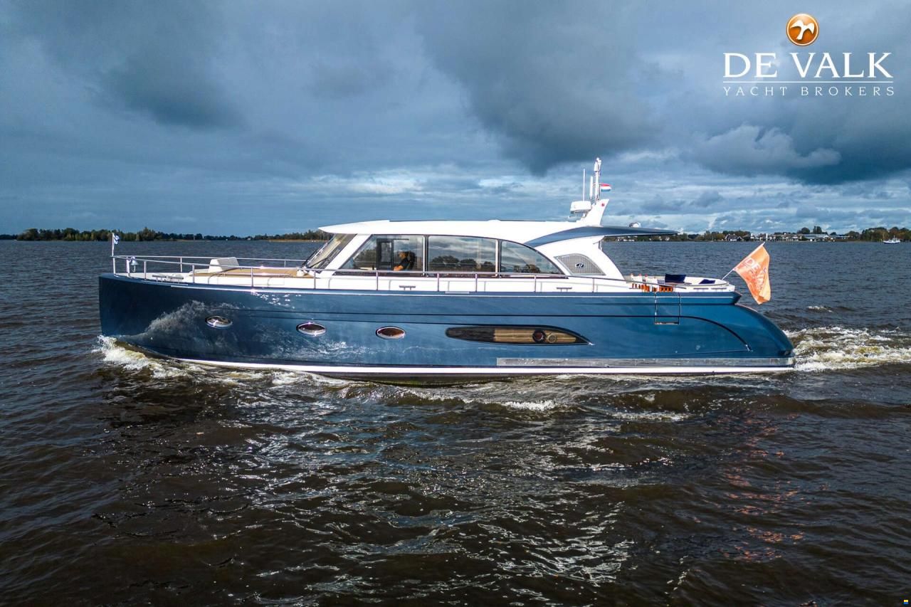 Holterman & De Vries 53 Commander
