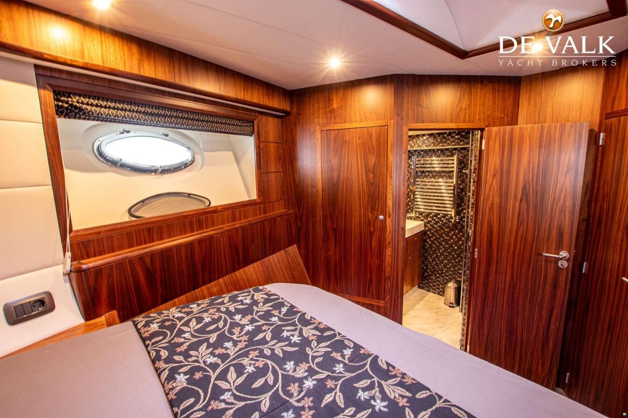 Holterman & De Vries 53 Commander