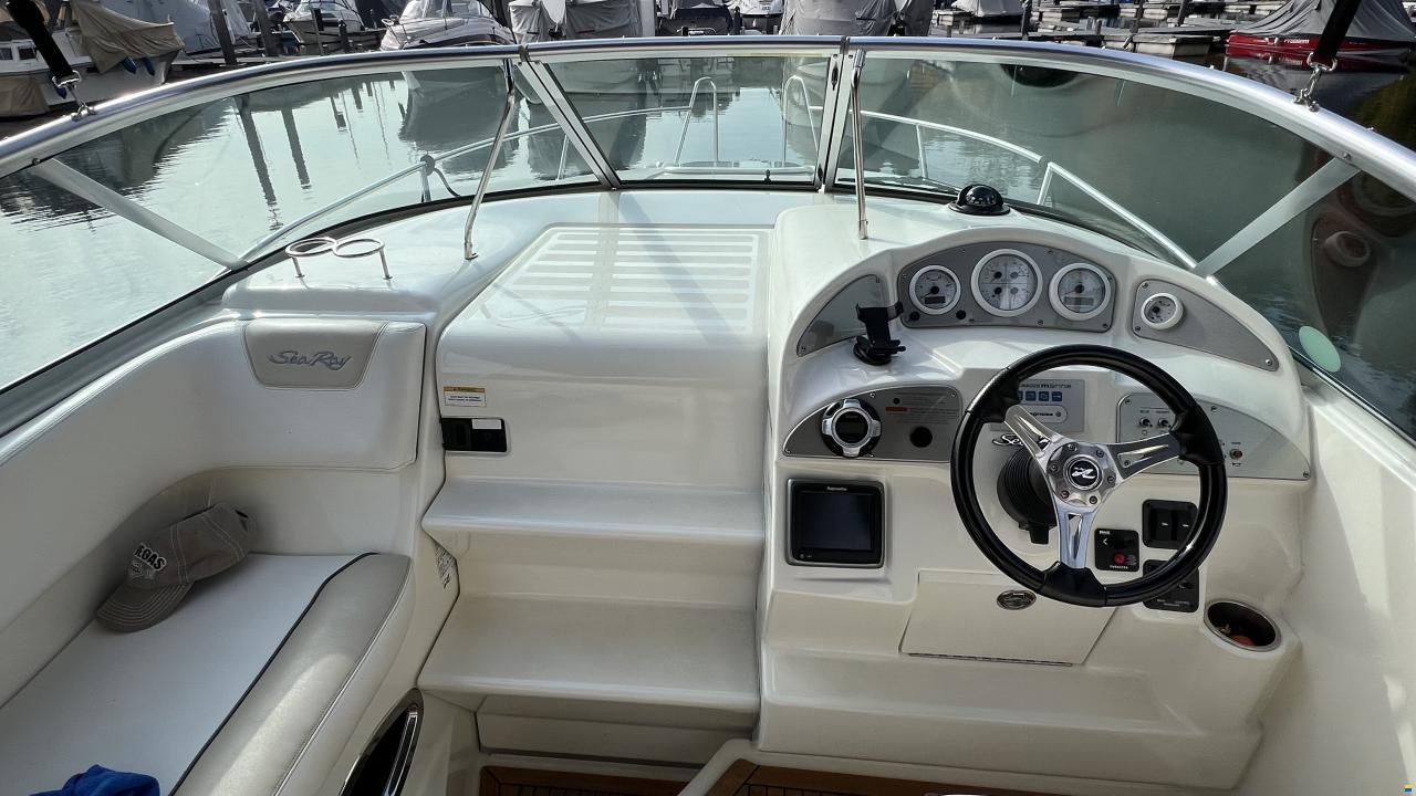 Sea Ray 255 Sundancer