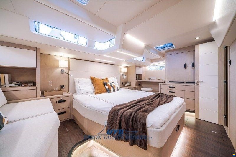 Jeanneau 65