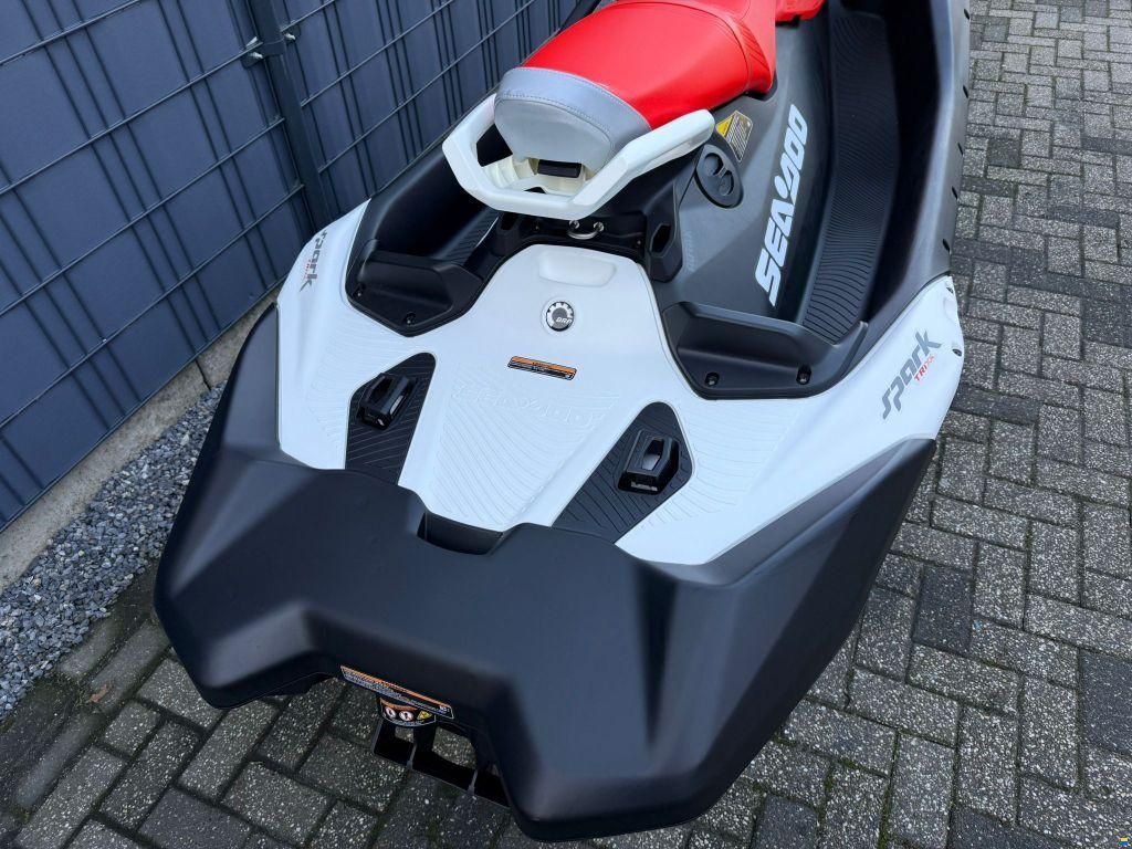 Sea-Doo Spark Trixx 90 3UP