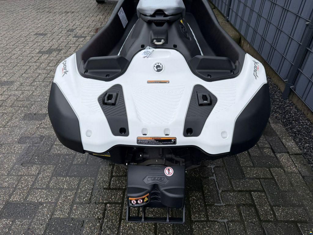 Sea-Doo Spark Trixx 90 1UP