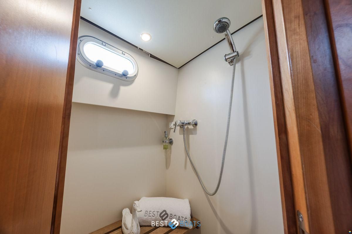 Linssen Grand Sturdy 34.9 AC