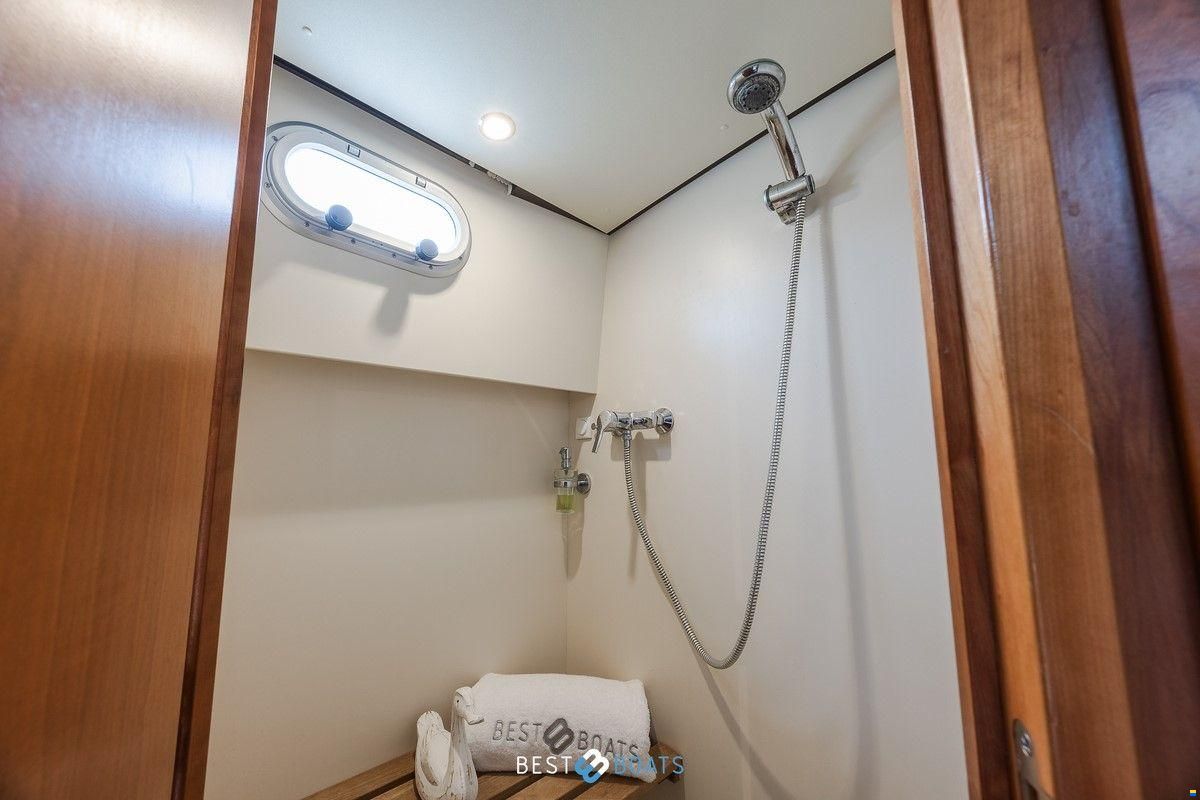 Linssen Grand Sturdy 34.9 AC