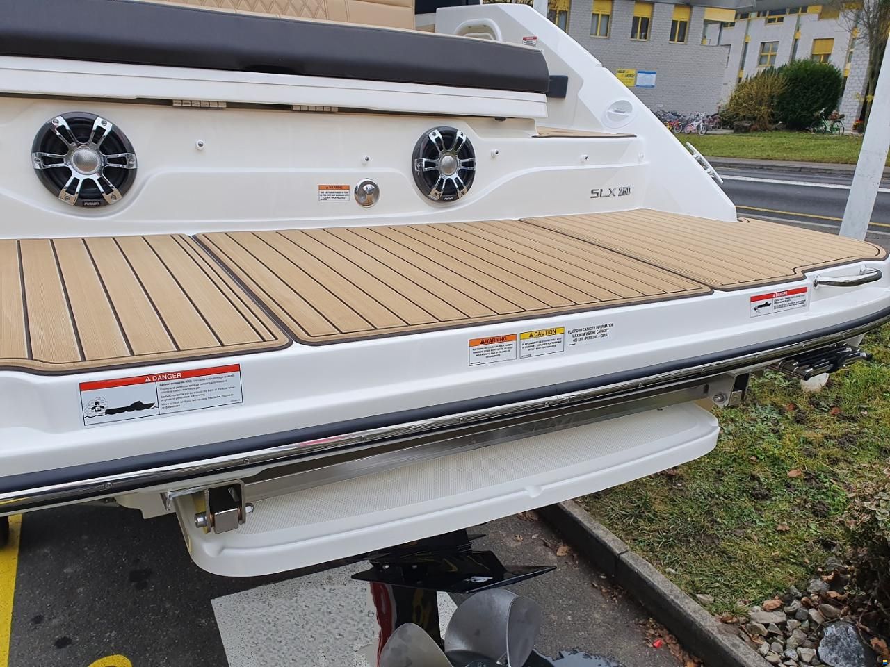Sea Ray SLX 250 US