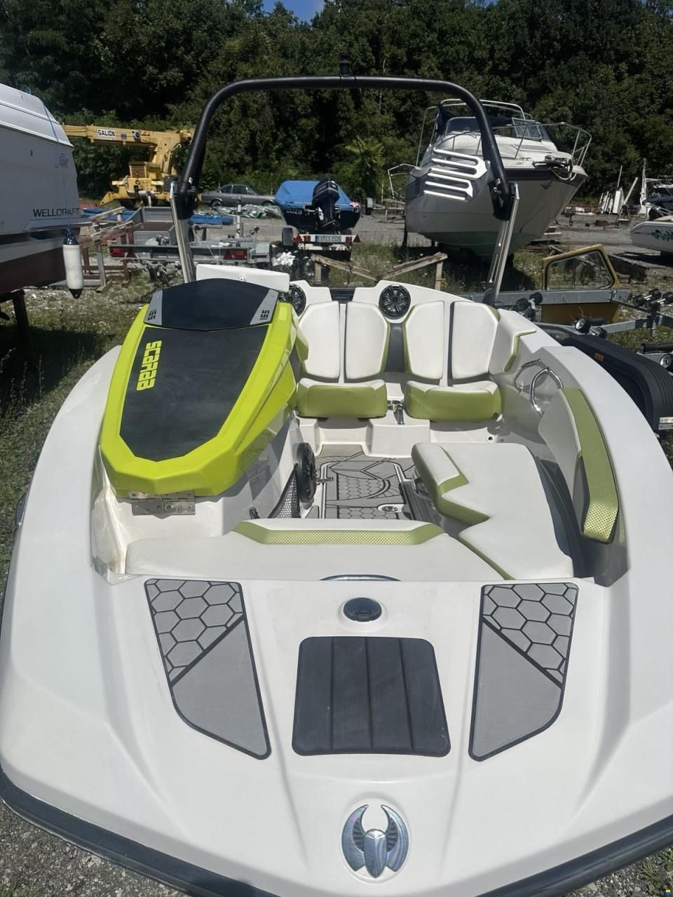 Scarab 165