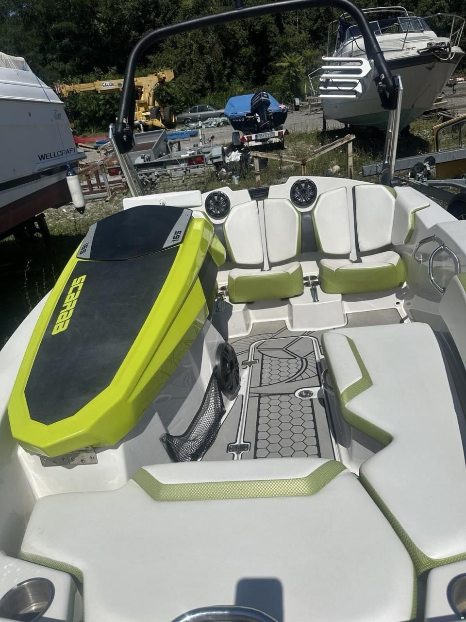 Scarab 165