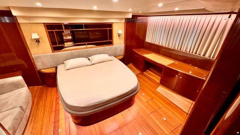 Princess 67 Fly