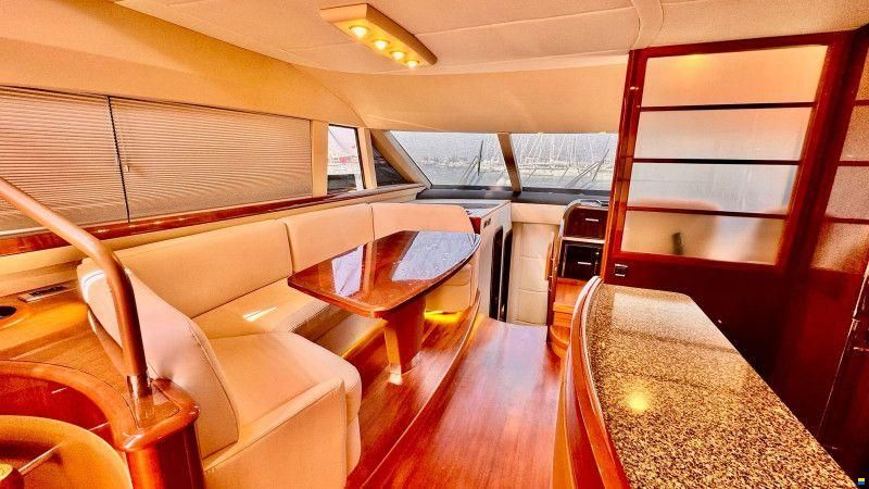 Princess 67 Fly