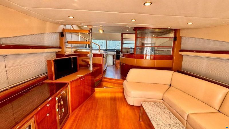 Princess 67 Fly
