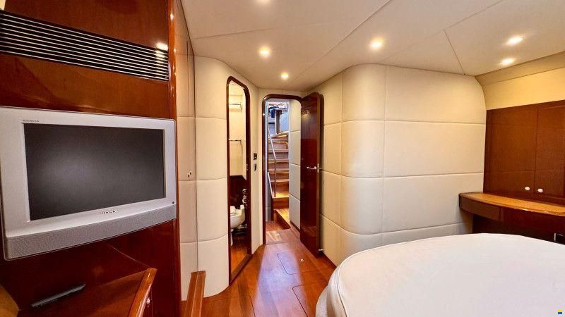 Princess 67 Fly