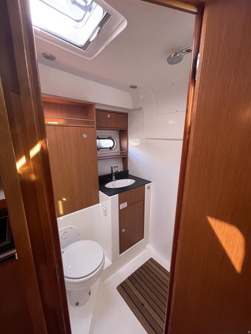 Bavaria 34HT
