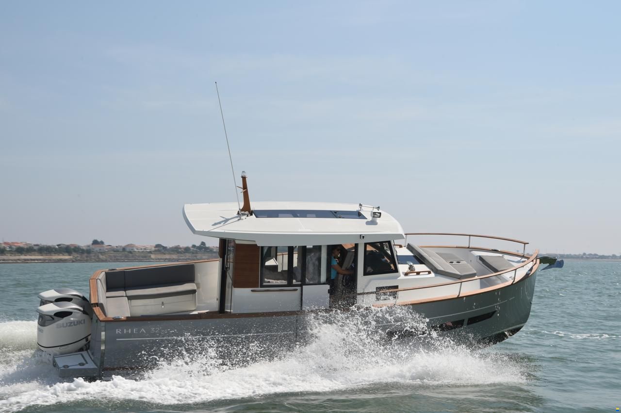 Rh&eacute;a 32 Timonier