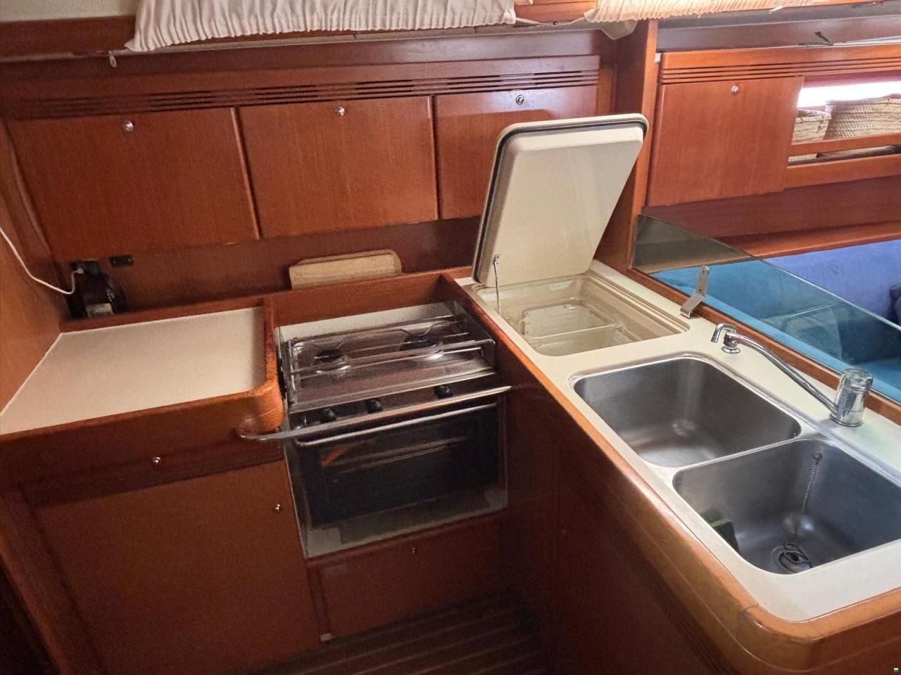 Dufour 40
