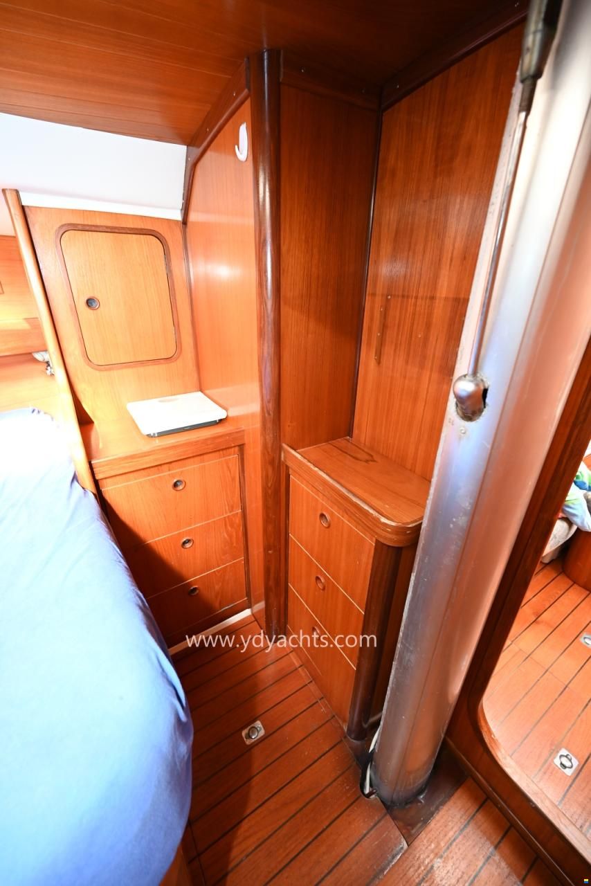 Beneteau Oceanis 430 Owner's Version