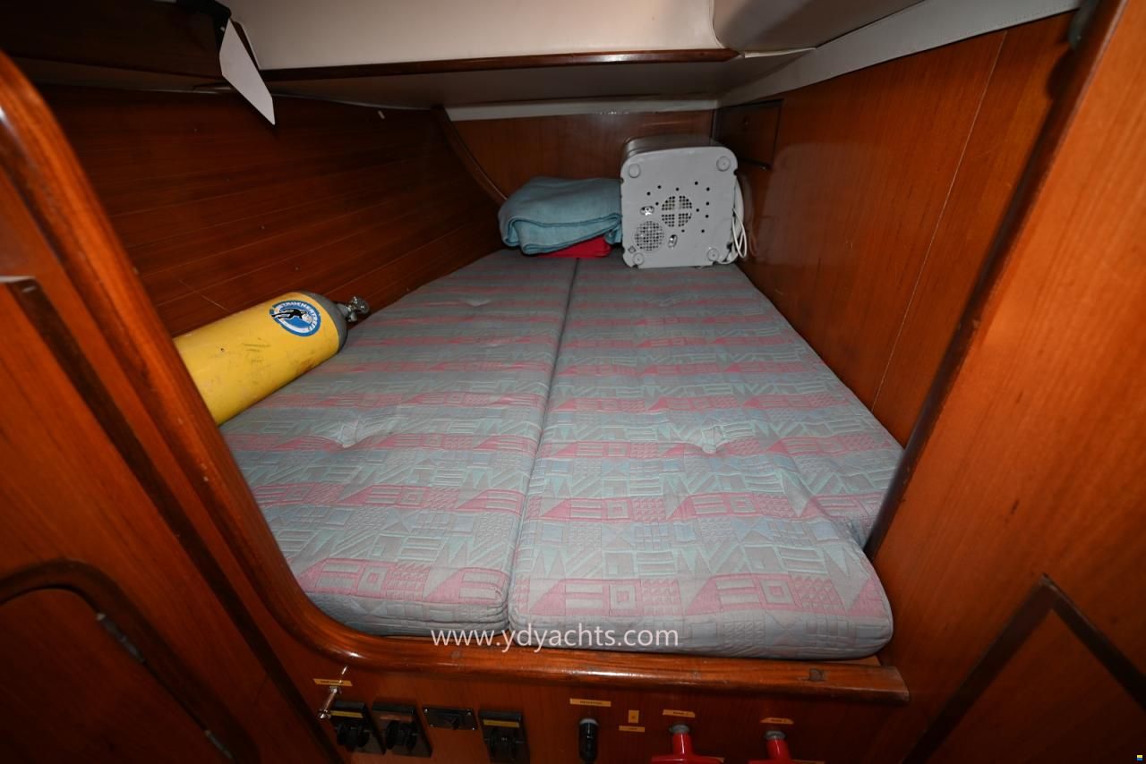 Beneteau Oceanis 430 Owner's Version