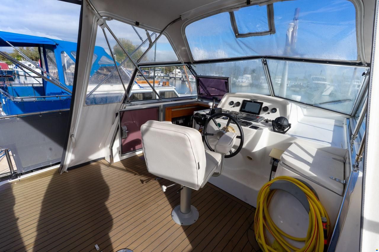 Marco Yachts 990