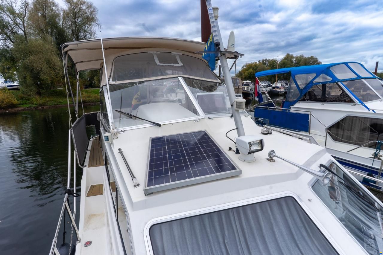 Marco Yachts 990