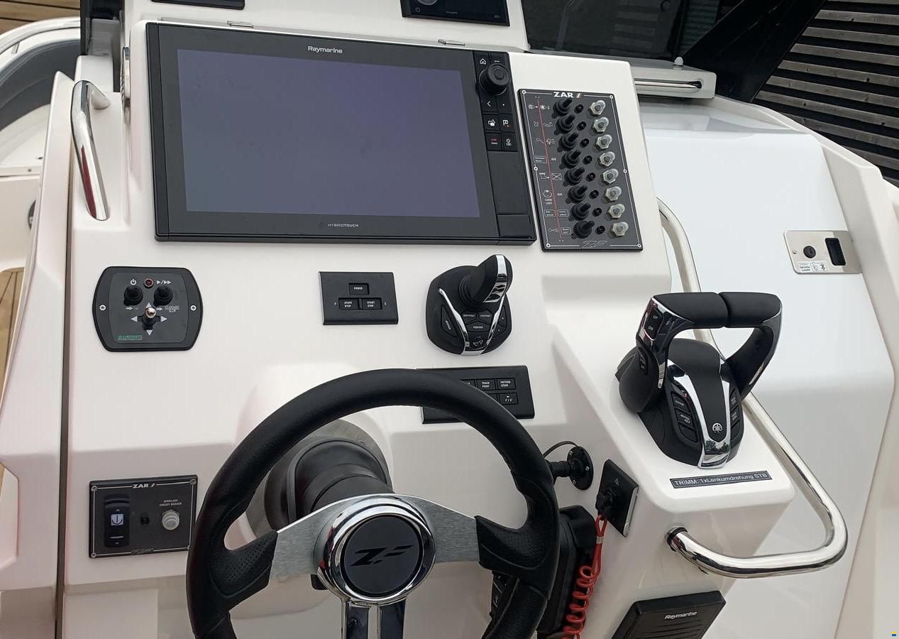 ZAR Formenti ZAR 95 SL Sport Luxury Gebrauchtboot