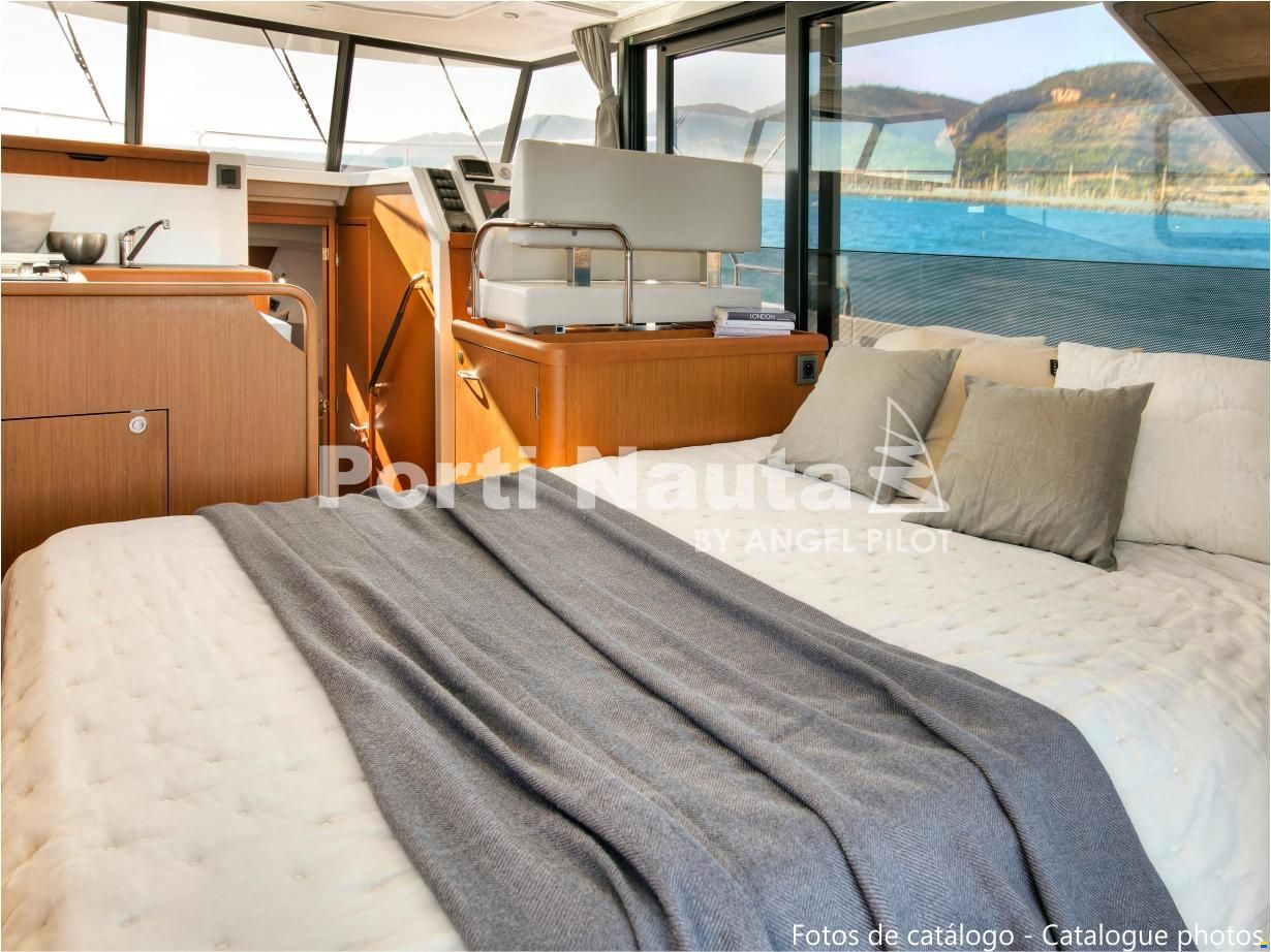 Beneteau Swift Trawler 35