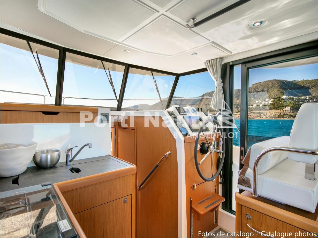 Beneteau Swift Trawler 35