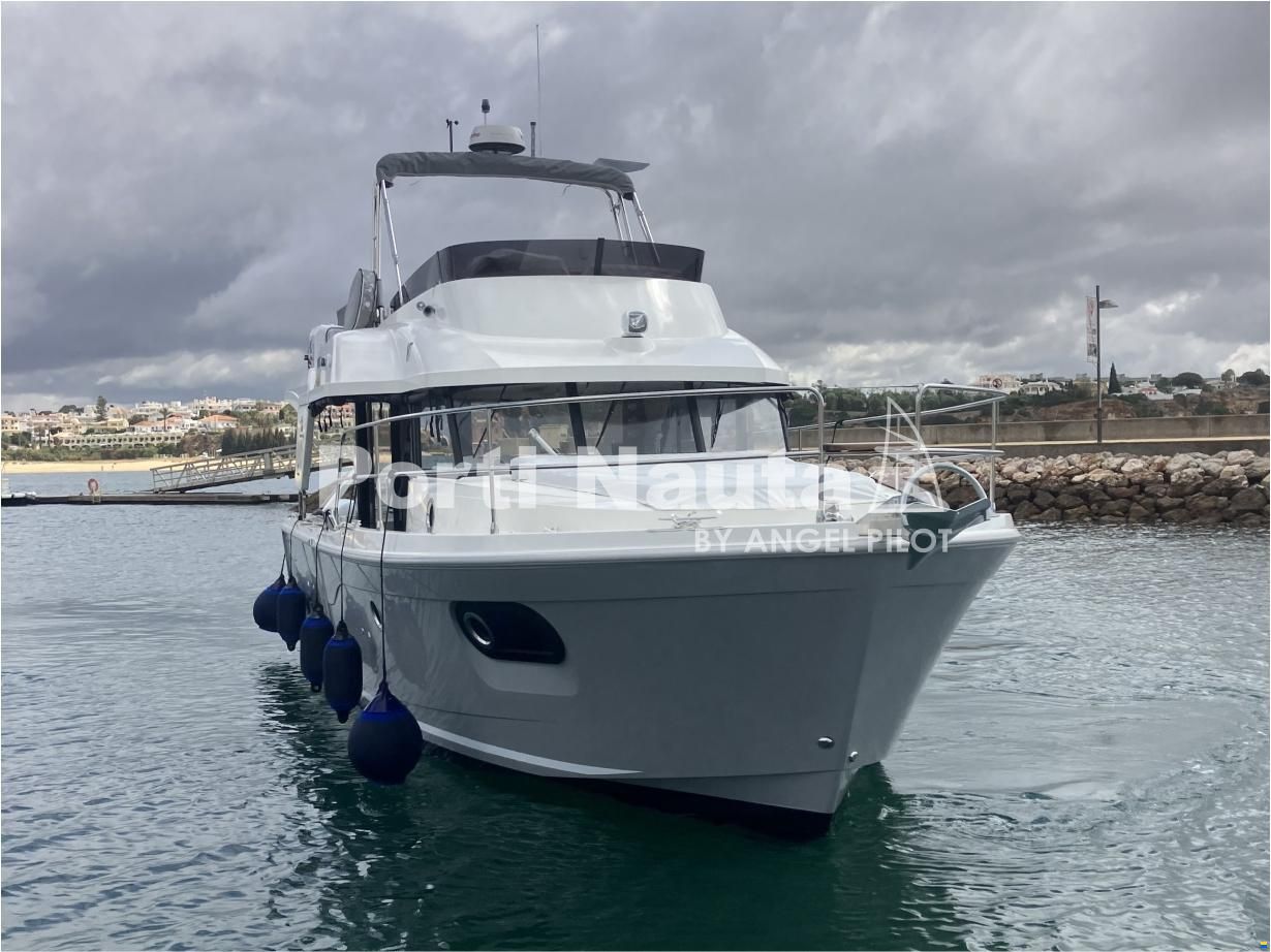 Beneteau Swift Trawler 35